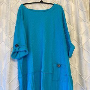 Cute blue top with button detailing XL
